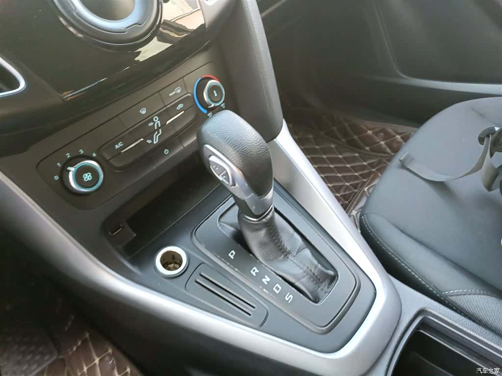 Ford Focus, 2016 6