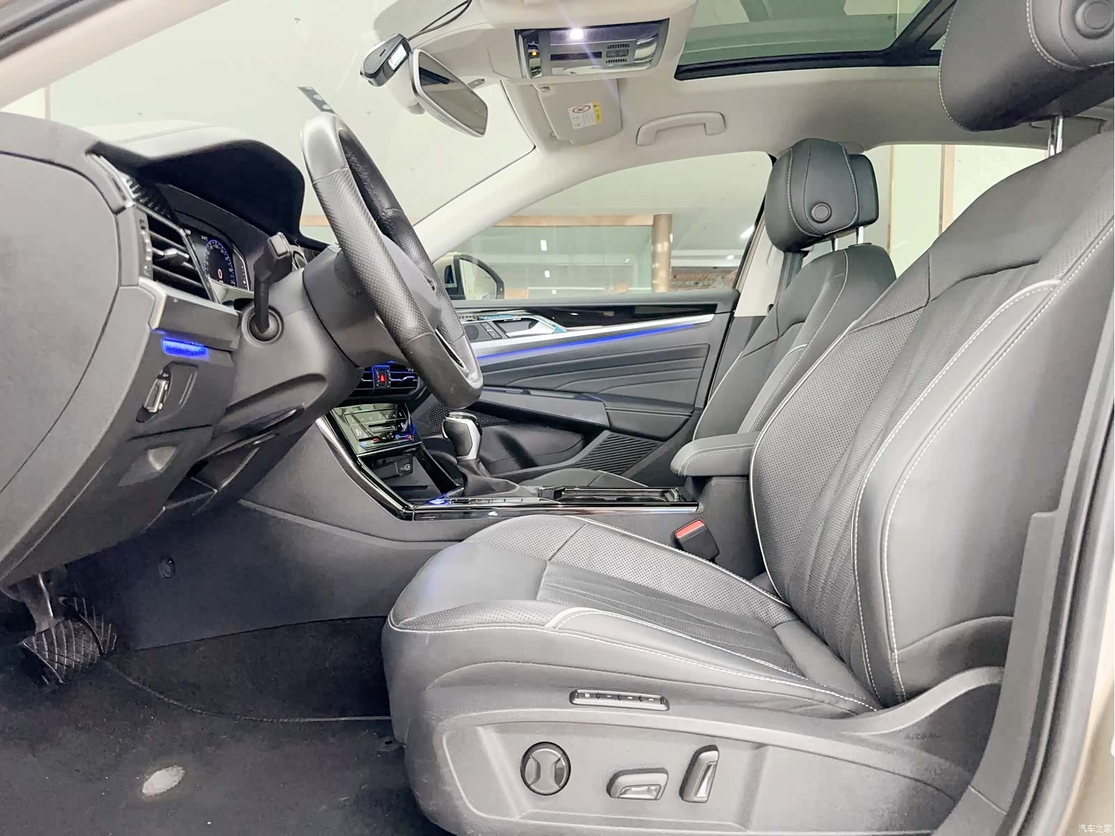 Volkswagen Passat, 2022 11