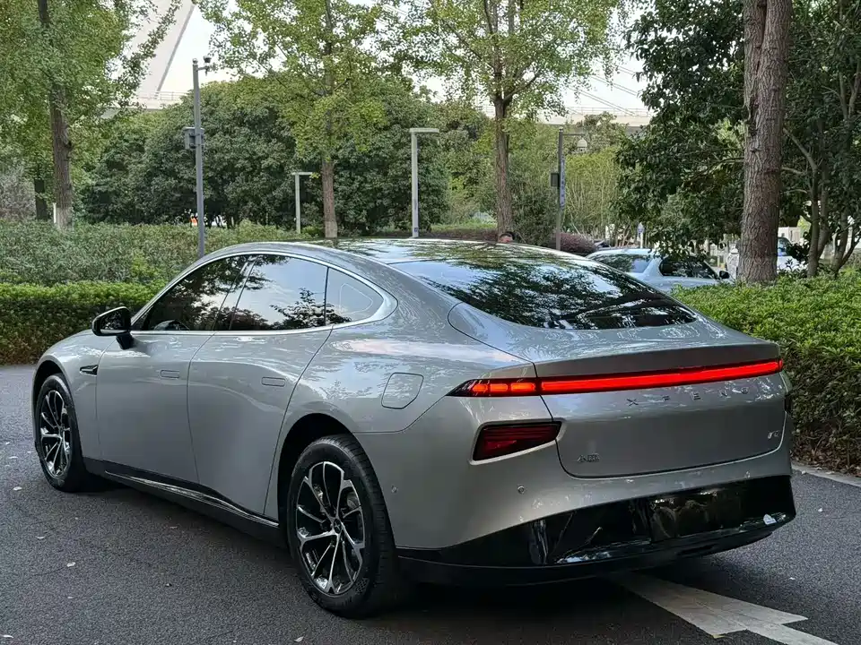 XPENG P7