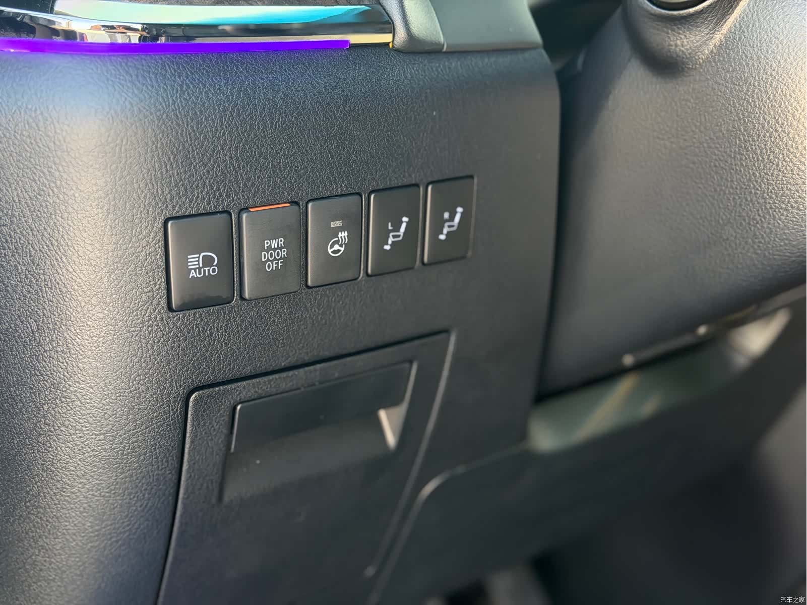 Toyota Vellfire, 2023 20