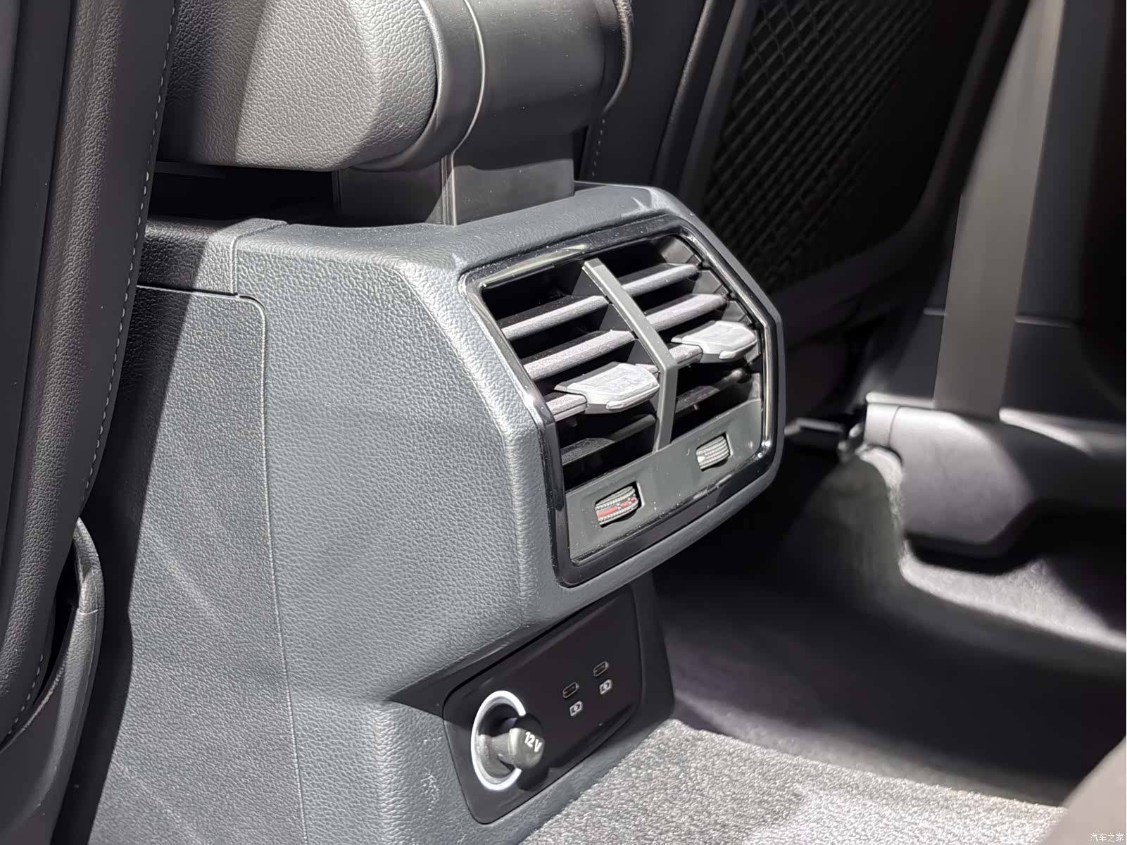 Audi Q3, 2022 18
