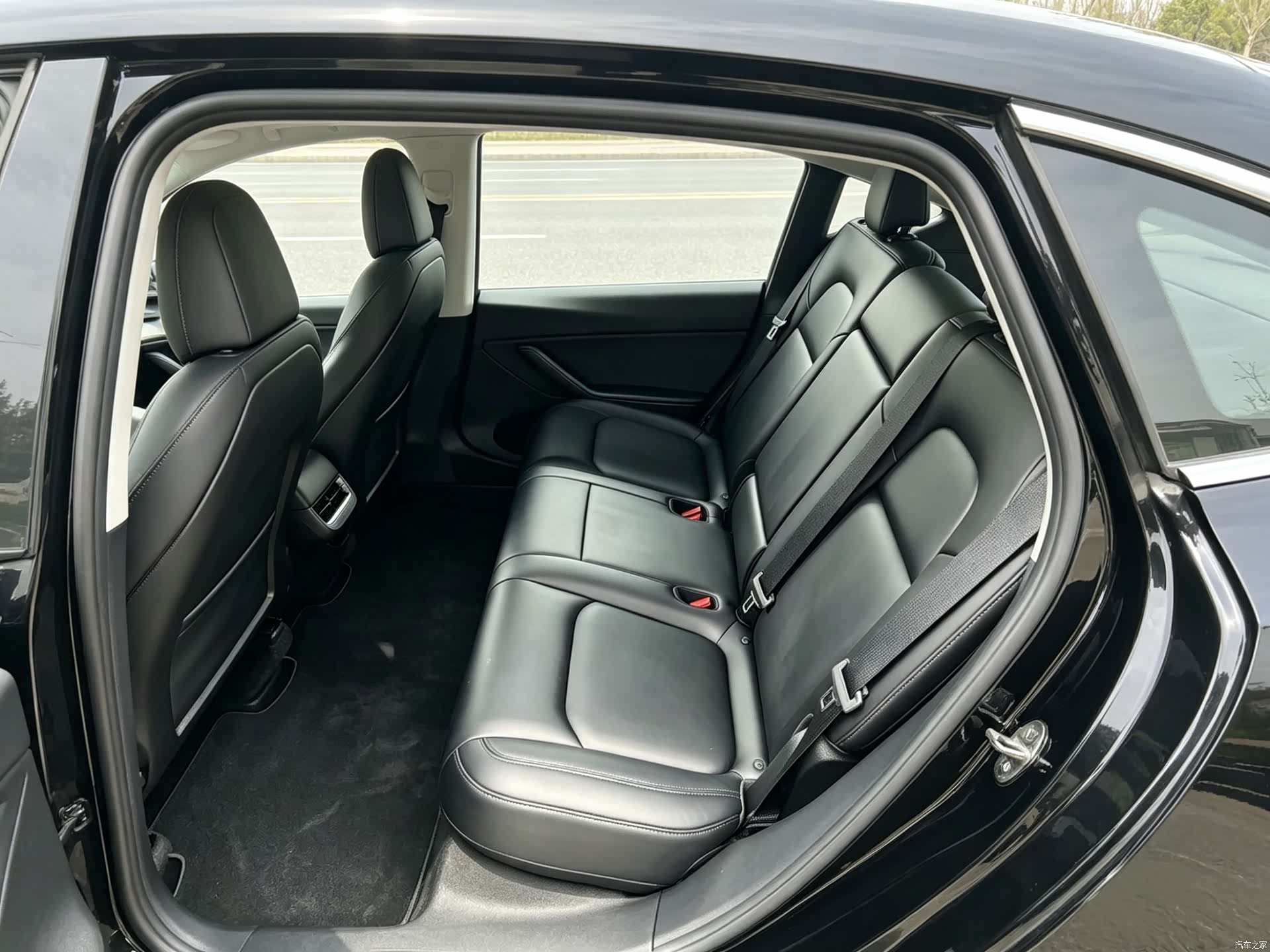 Tesla Model Y, 2021 6