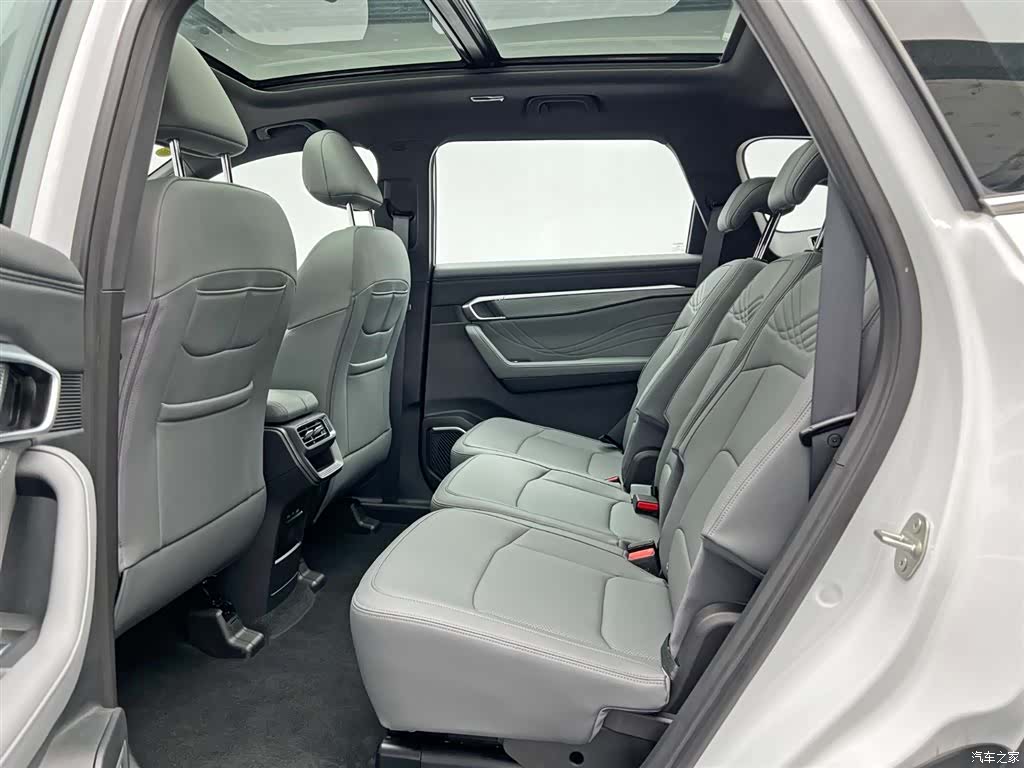 Geely Haoyue, 2026 16