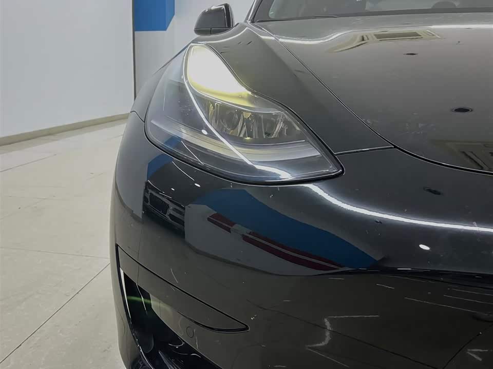 Tesla Model 3 Tesla Model 3
