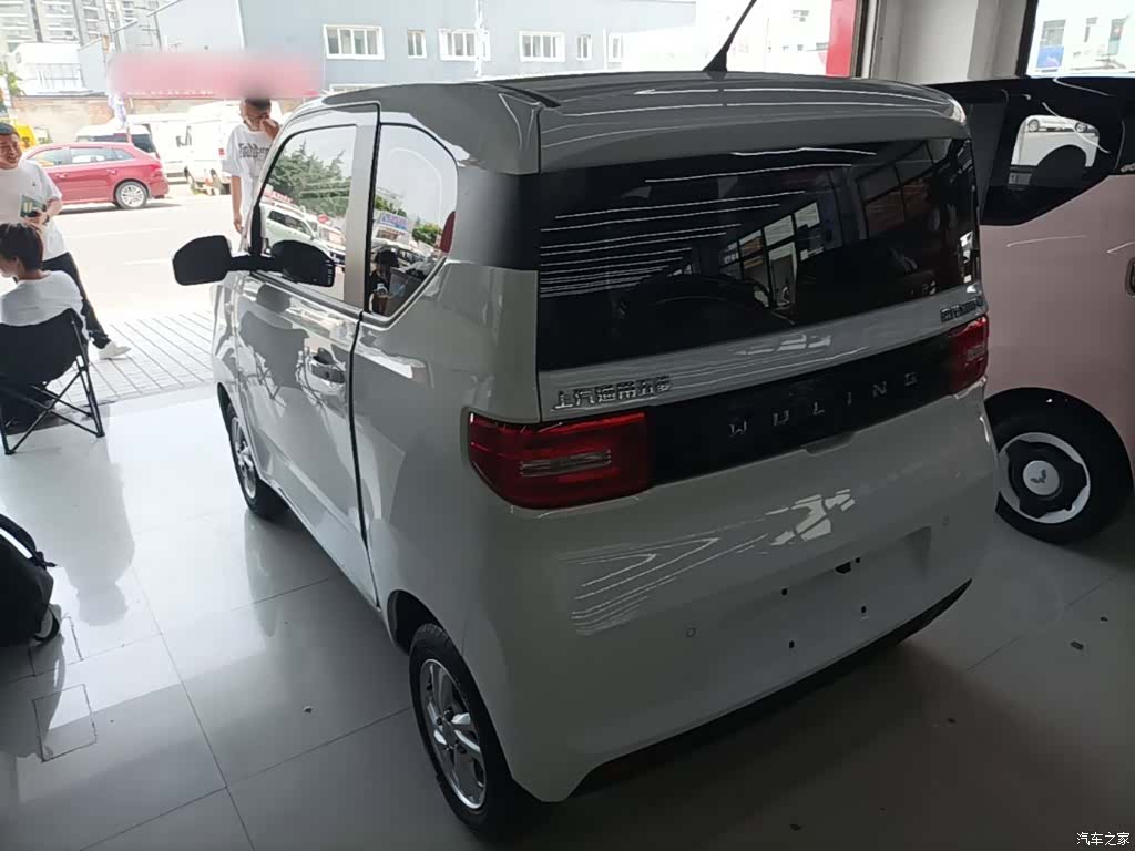 Wuling MINIEV, 2021 все фото