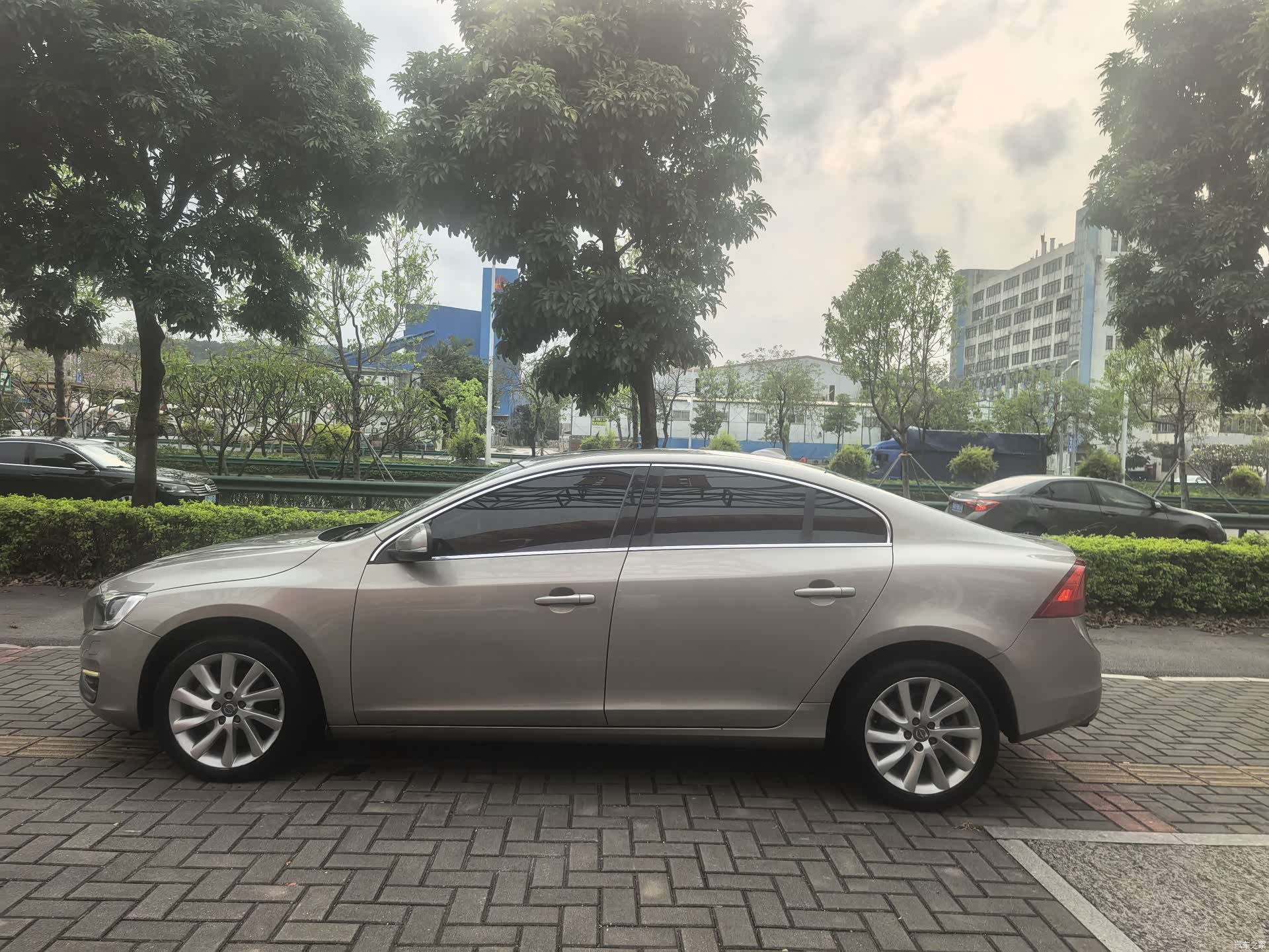 Volvo S60, 2015 3