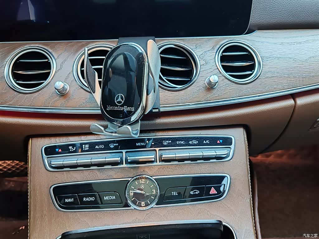 Mercedes-Benz E-Class, 2020 10