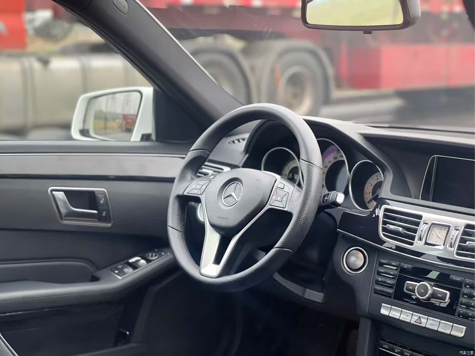 Mercedes-Benz E-Class, 2015 13