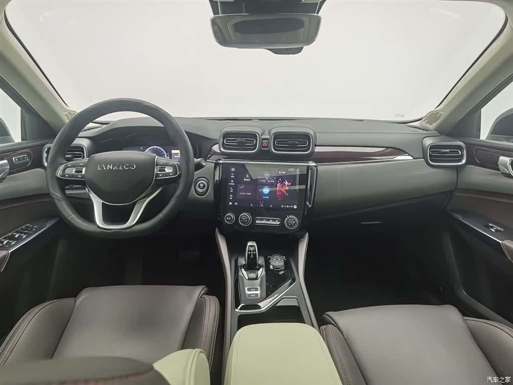 Lynk & Co 01, 2019 все фото