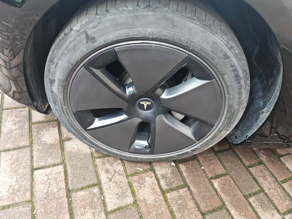 Tesla Model 3, 2023 23