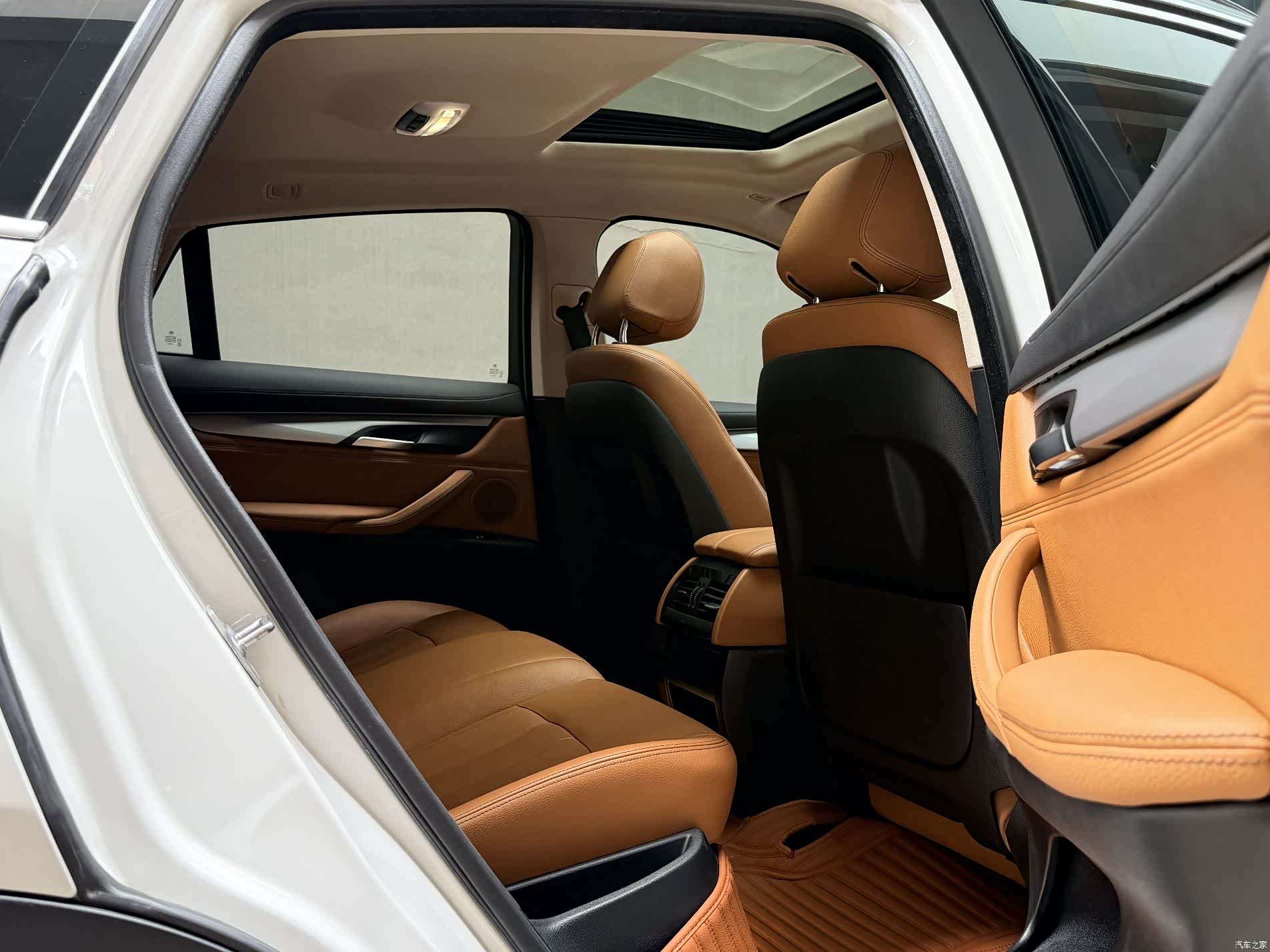 BMW X6, 2018 9