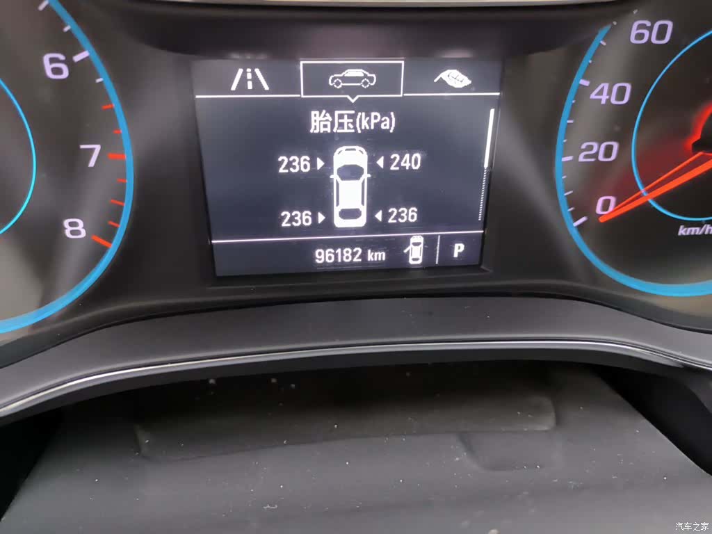 Chevrolet 320, 2017 все фото