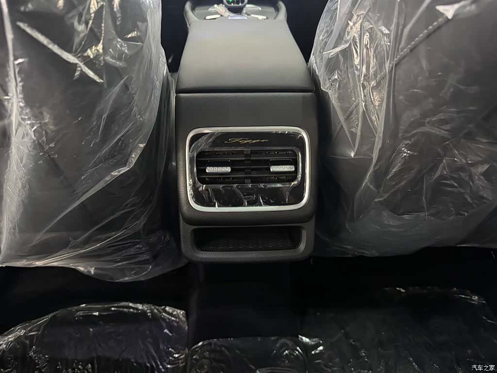 Chery Tiggo 8, 2025 12