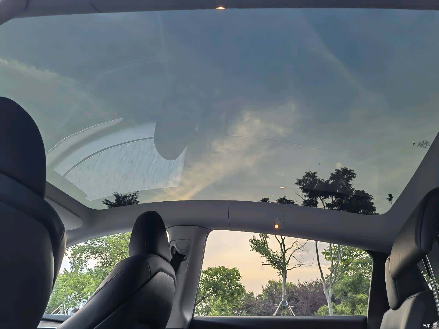 Tesla Model Y, 2022 11