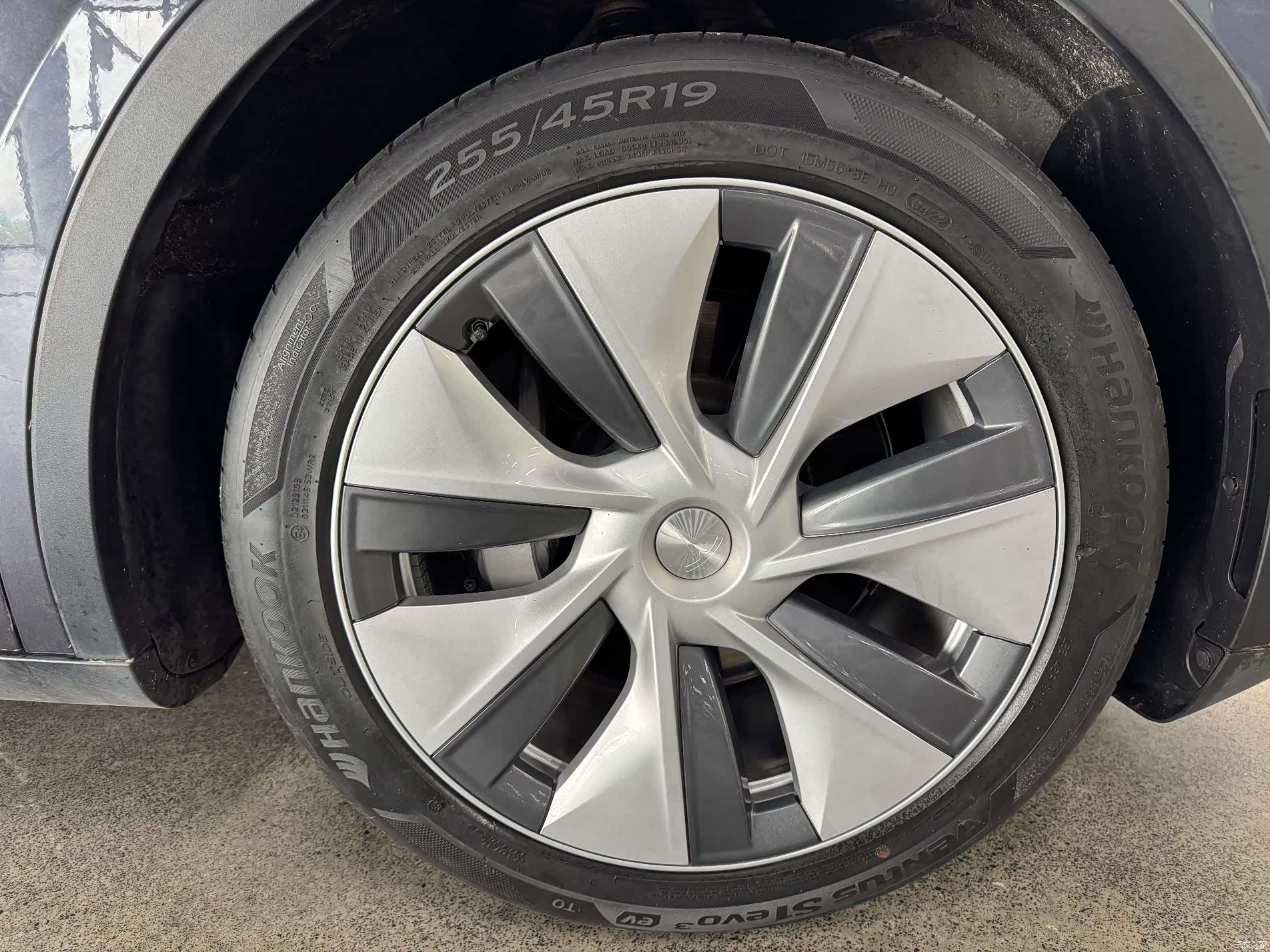 Tesla Model Y, 2022 10