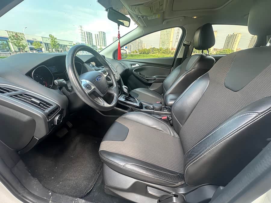 Ford Focus 2013, фото 8