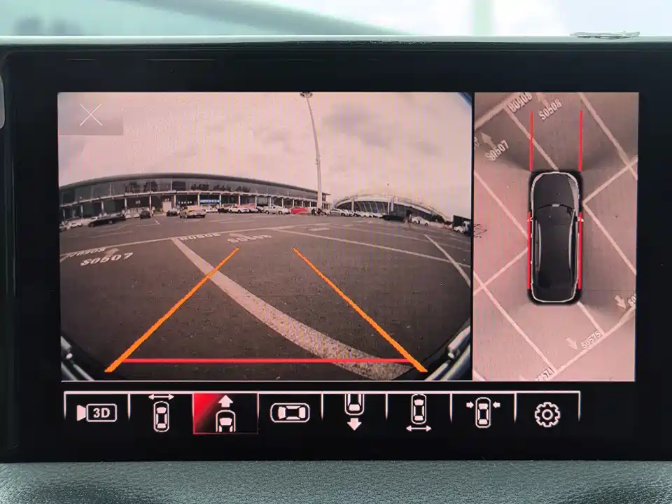 Audi Q2L Audi Q2L