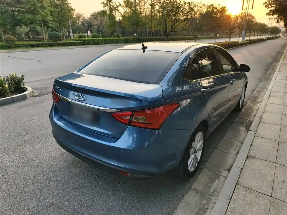 Chery Arrizo 5