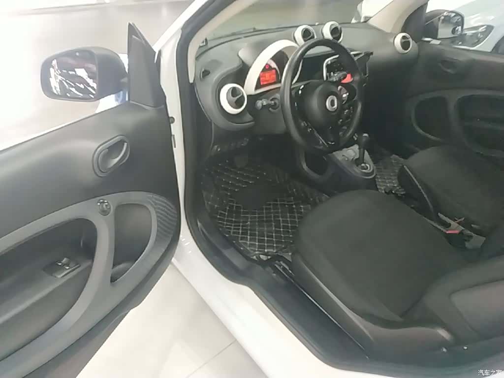 Smart Fortwo, 2018 16