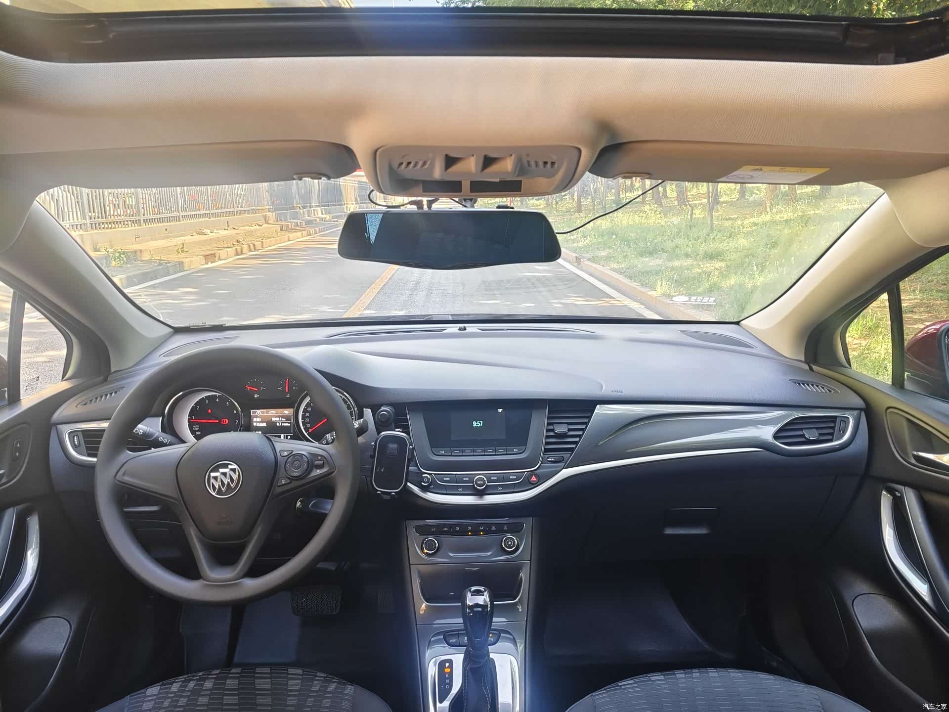 Buick Verano, 2017 10