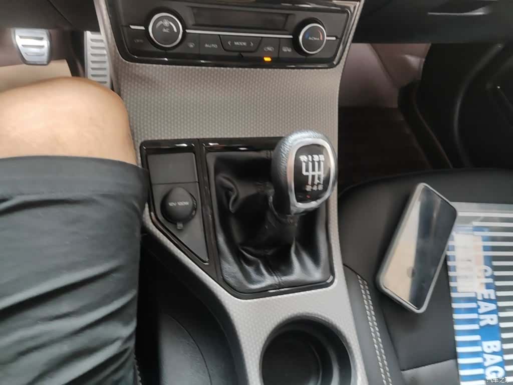 Geely Emgrand, 2016 14