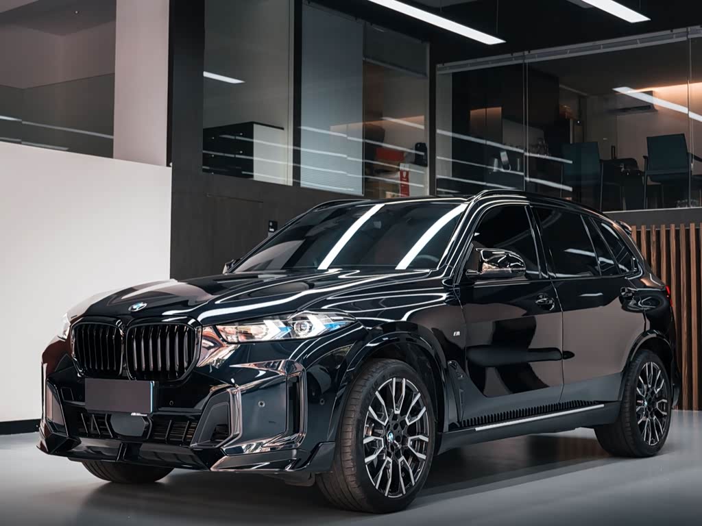 BMW X5 2025 xDrive 40Li M Sport