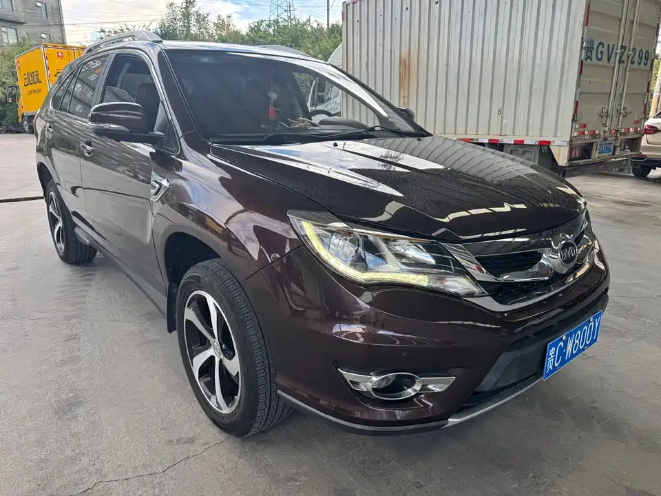 BYD S7