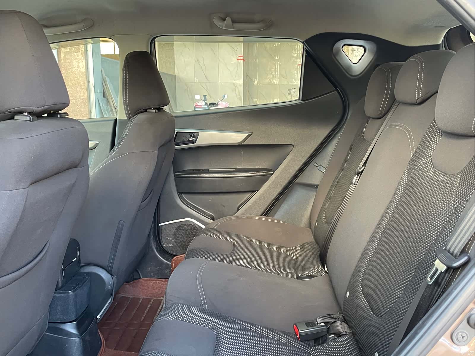JAC S2, 2015 8
