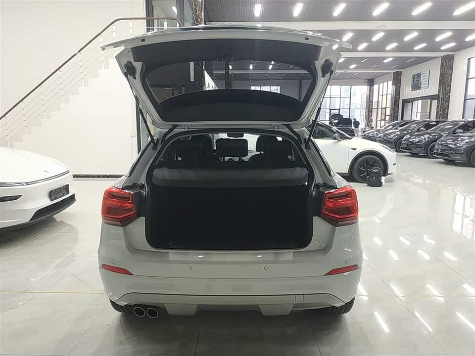Audi Q2L Audi Q2L