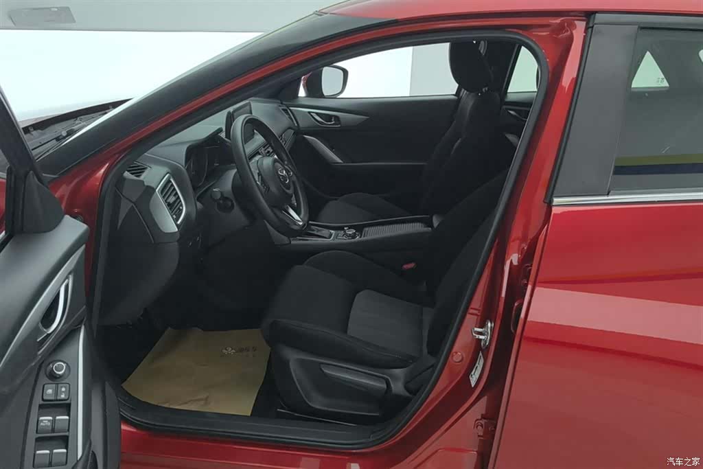 Mazda CX-4, 2018 9