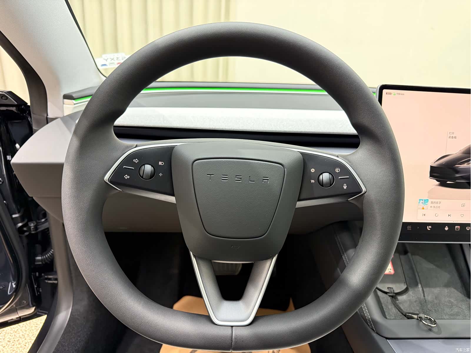 Tesla Model 3, 2024 20