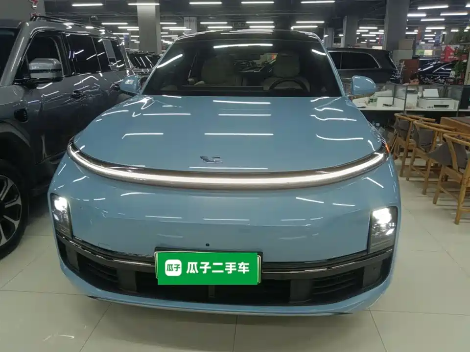 Li Auto Ideal L8