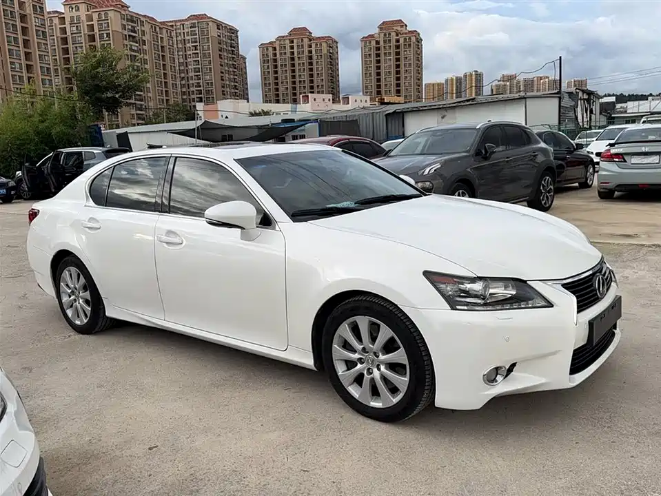 Lexus GS