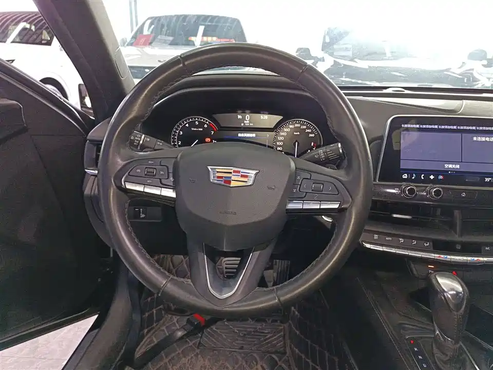 Cadillac CT4