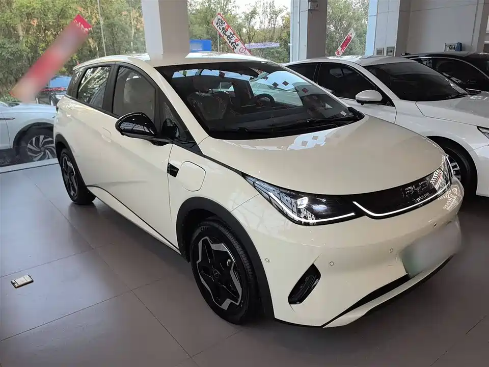 BYD dolphin