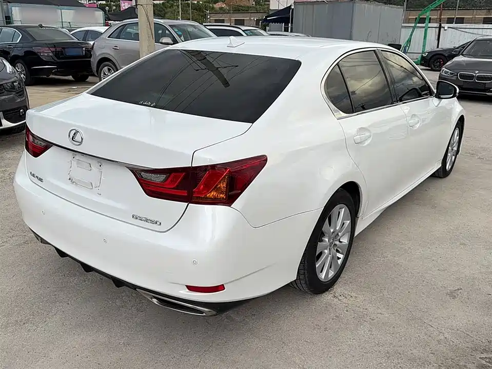 Lexus GS