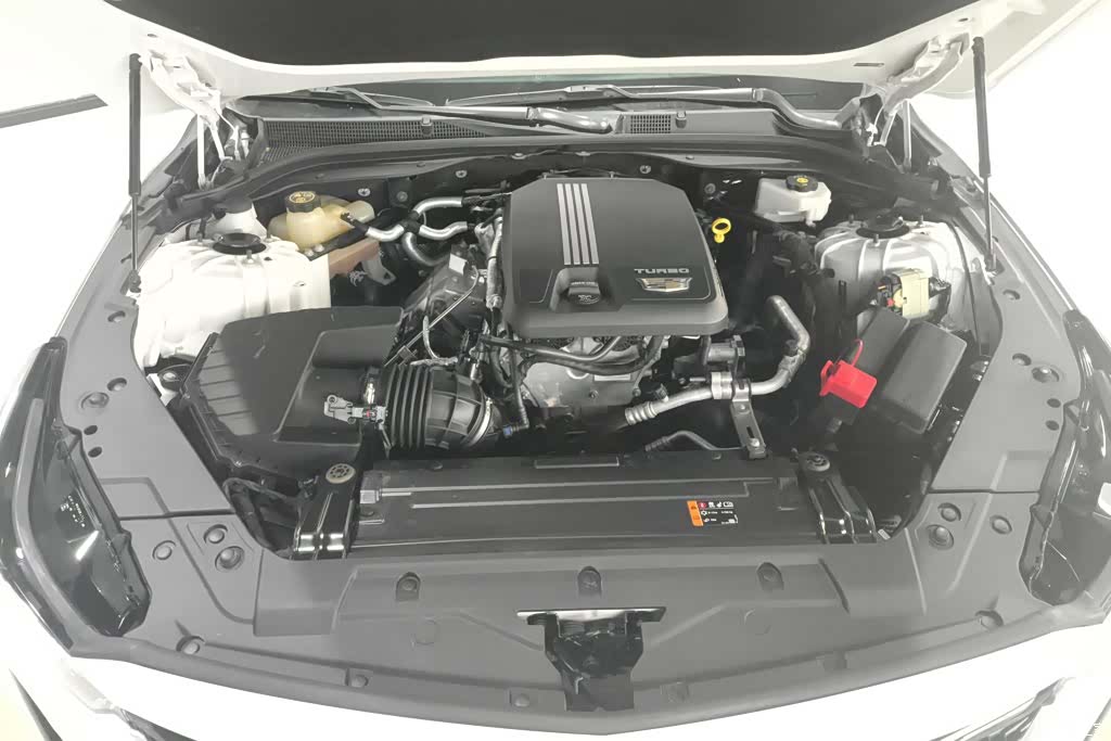Cadillac CT5, 2022 10