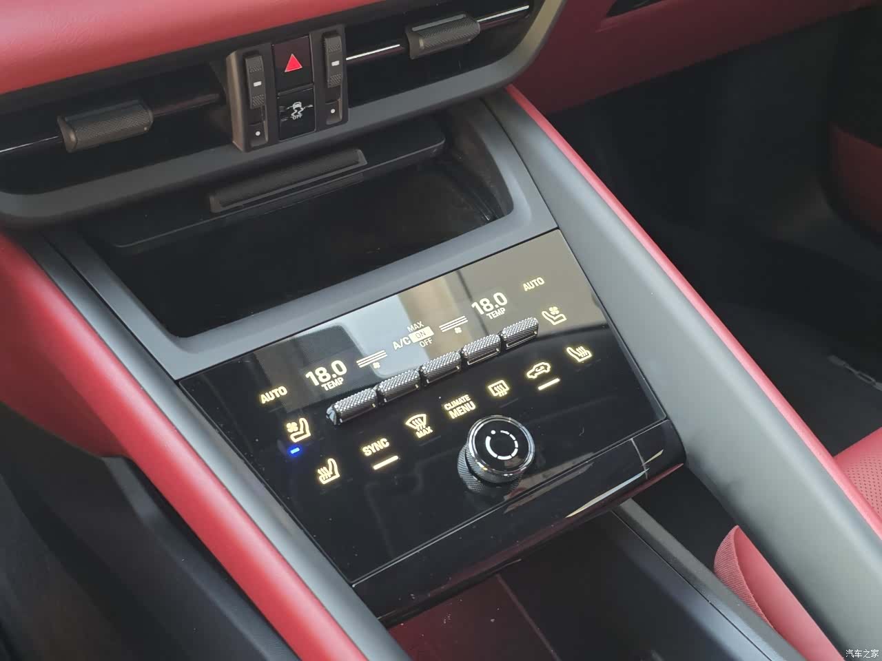 Porsche Macan, 2025 12