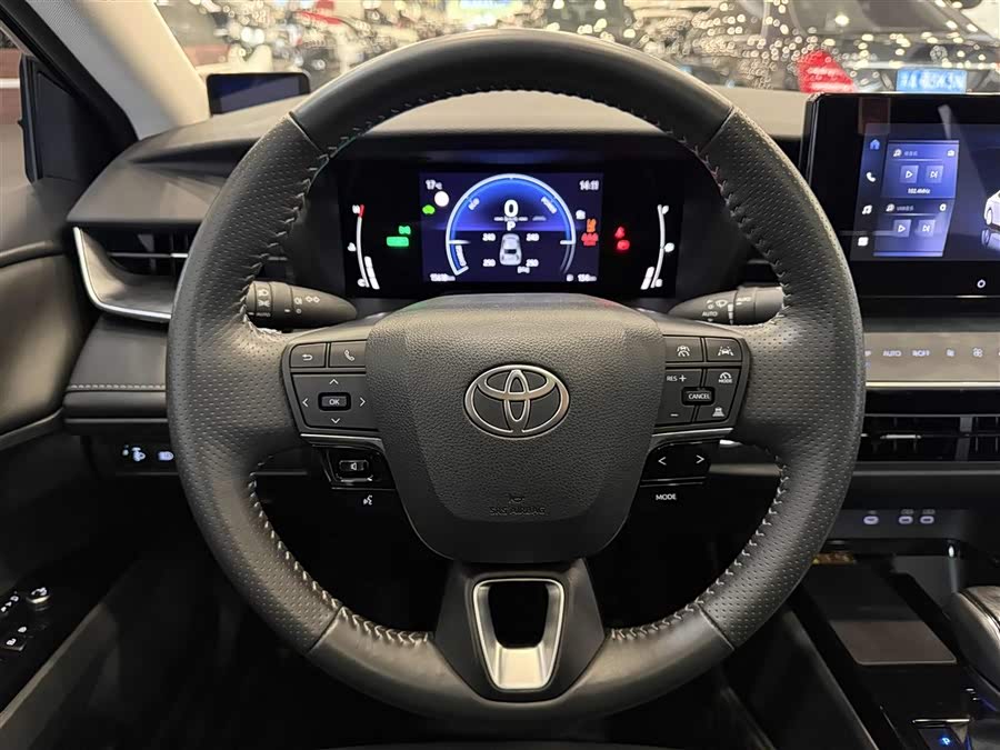 Toyota Camry 2025, фото 22