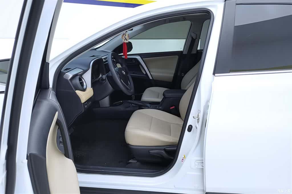 Toyota RAV4, 2018 9