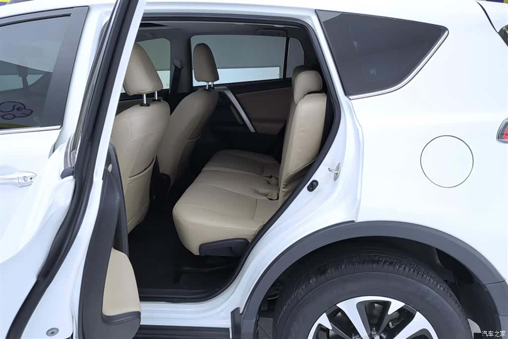 Toyota RAV4, 2018 11
