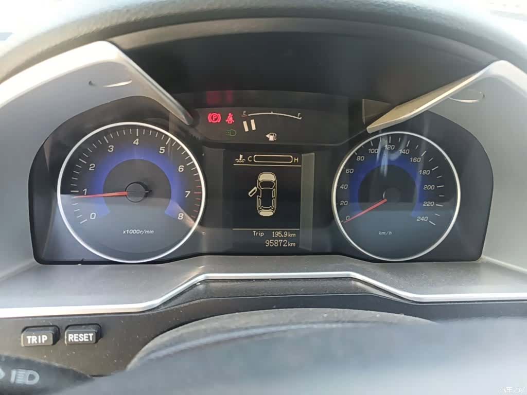 Geely Emgrand, 2015 18