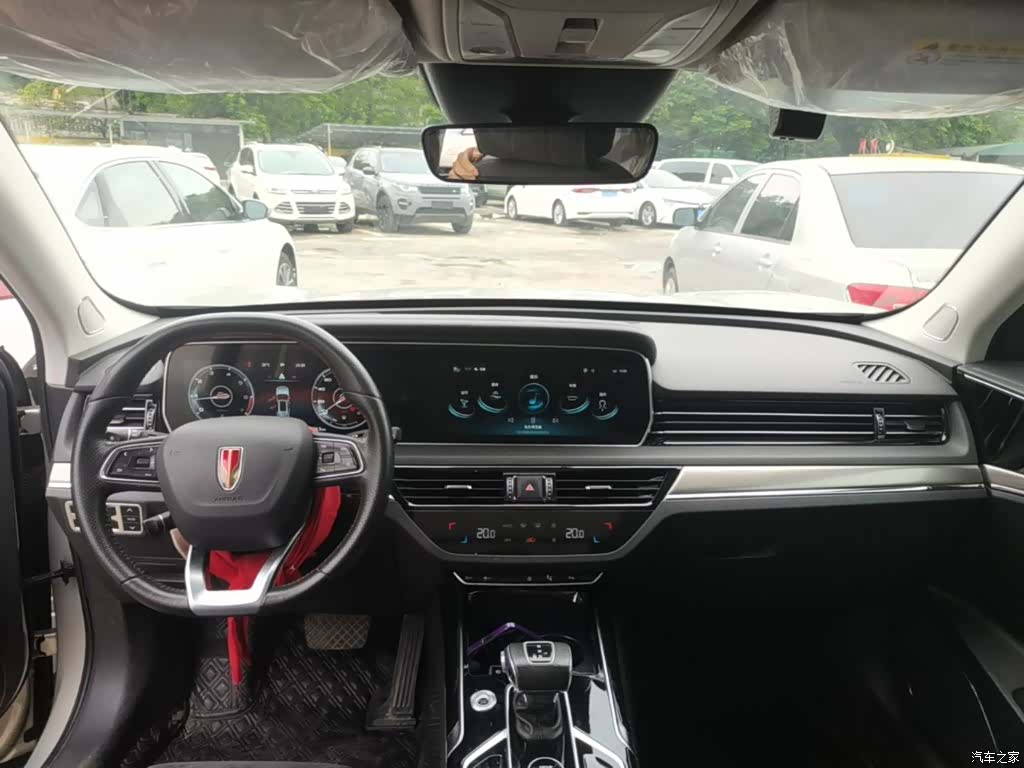 Hongqi HS5, 2022 10