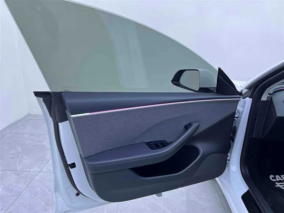 Tesla Model 3 Tesla Model 3