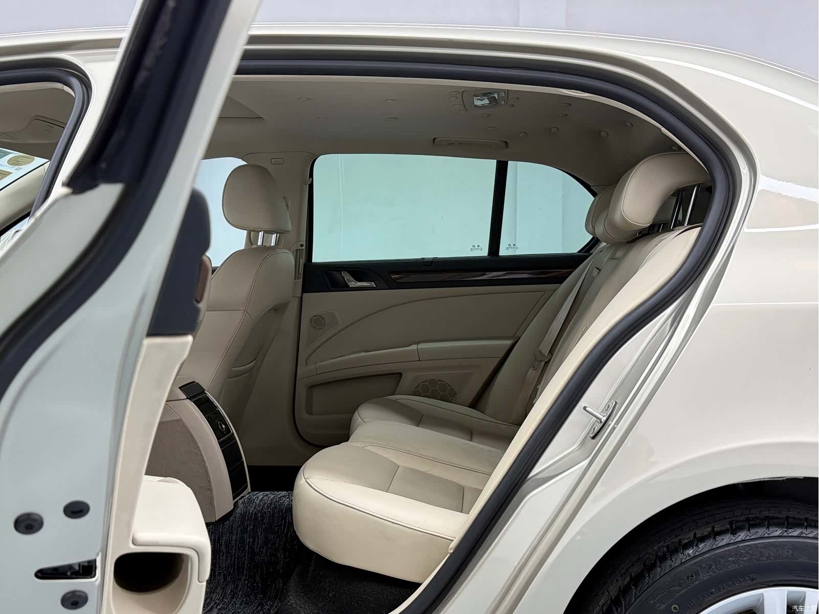 Skoda Superb, 2014 8