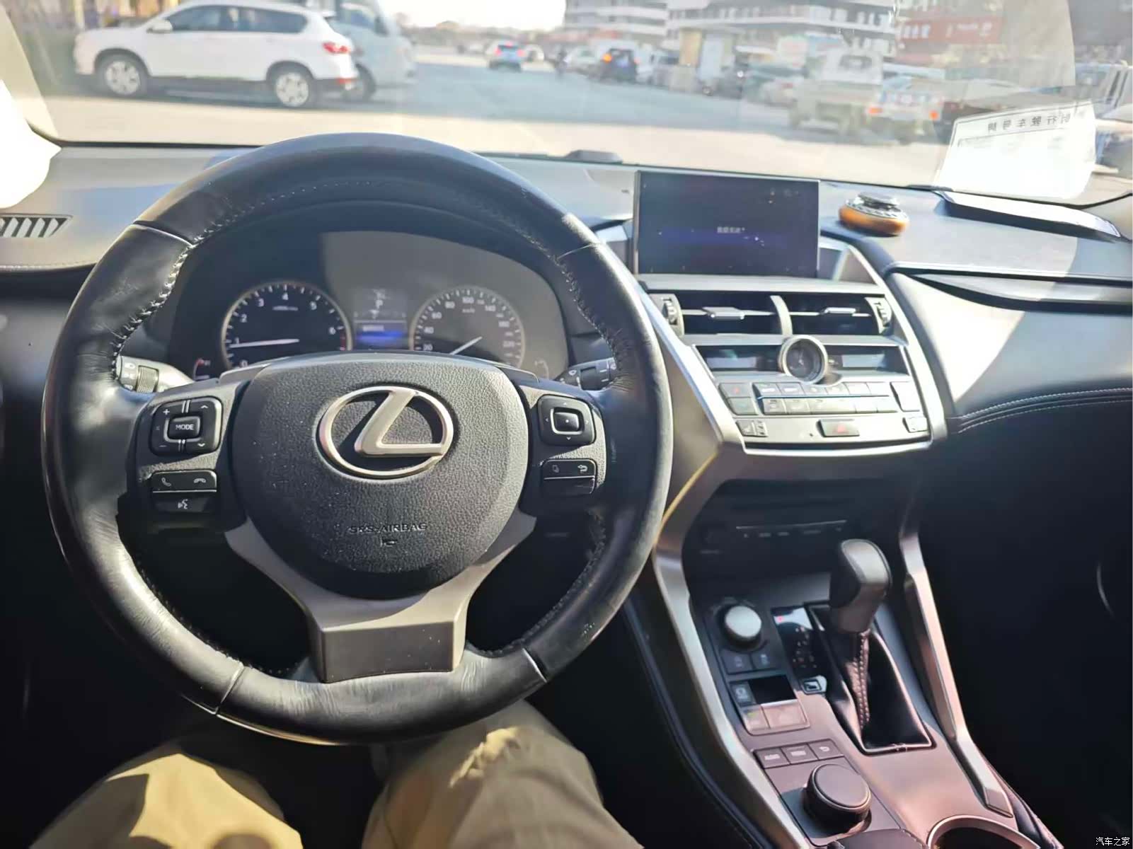 Lexus NX, 2015 9