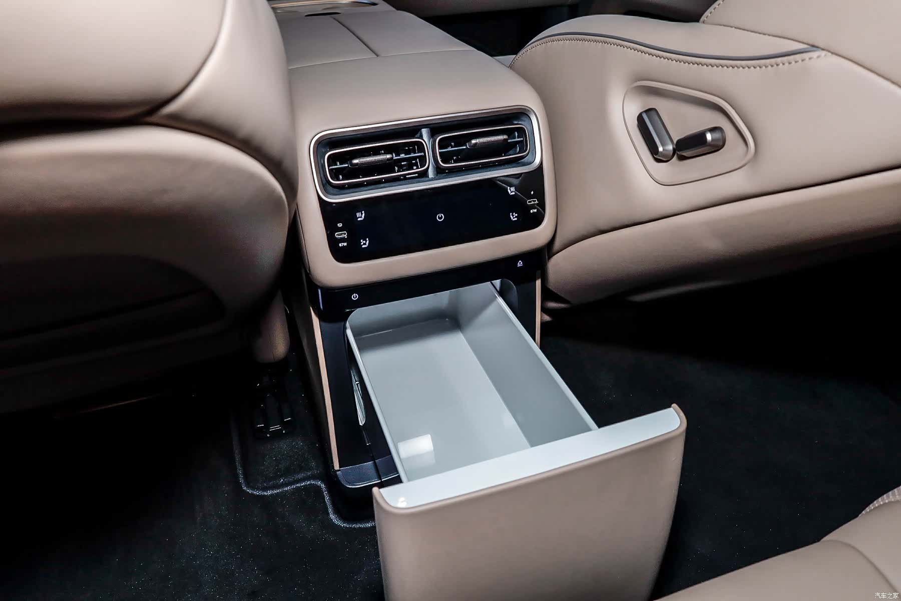 Li Auto i6, 2025 9