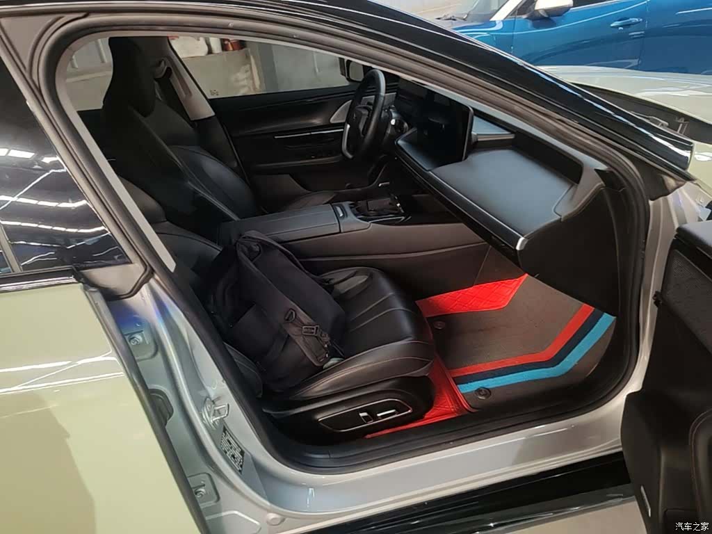 Xpeng P7, 2021 25