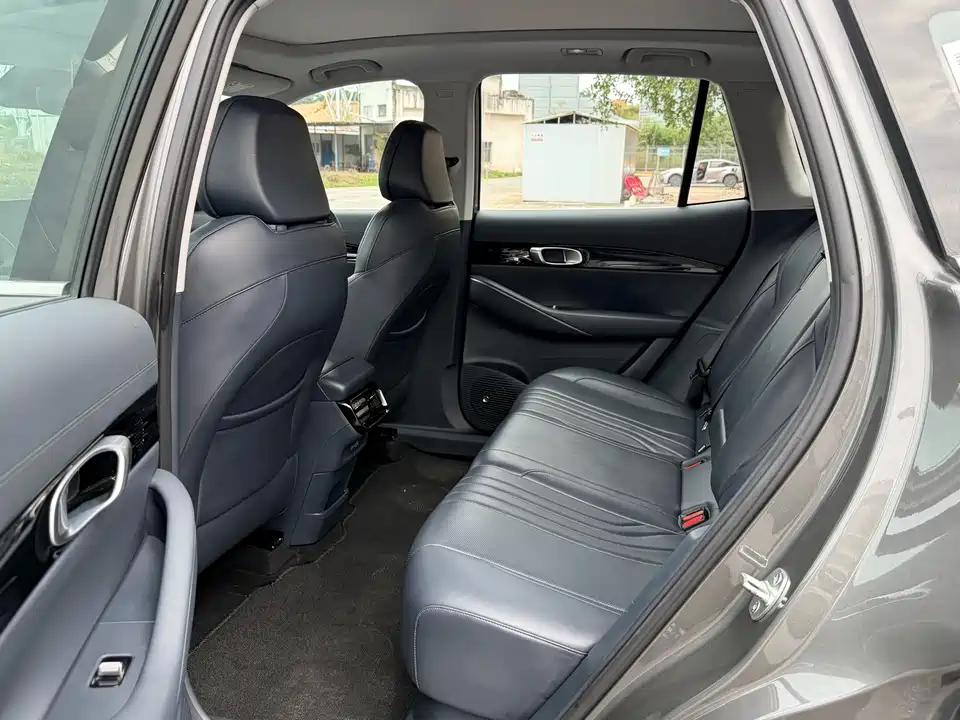 Geely Galaxy Galaxy E5