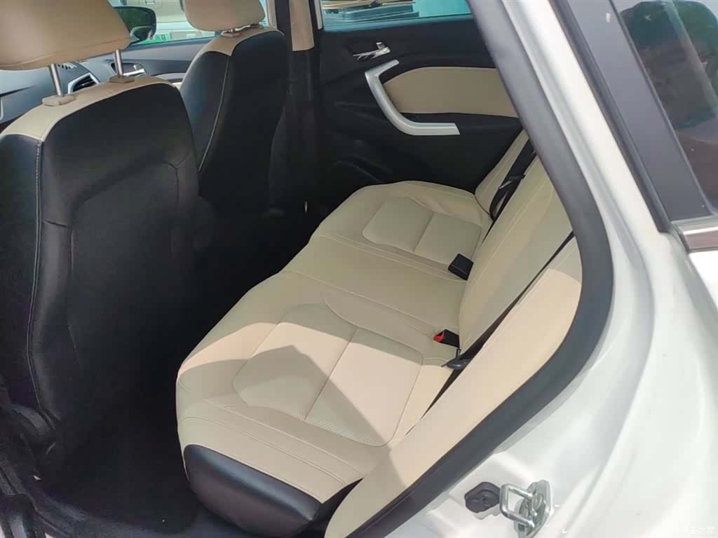 Changan V7, 2015 17